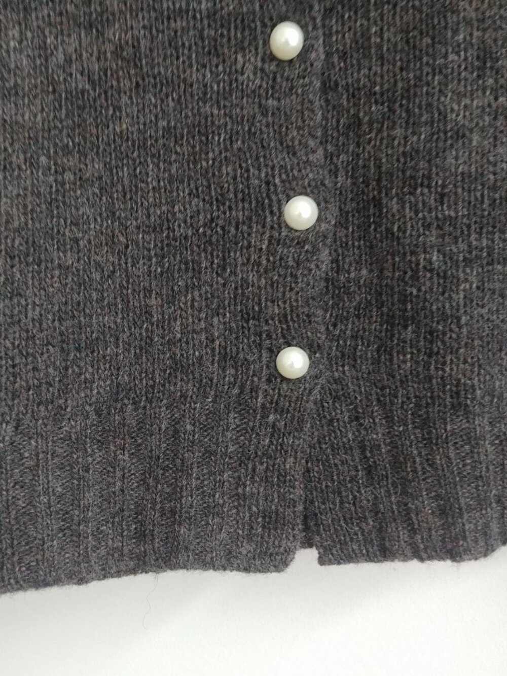 Bianca Maria 100% wool dark brown sweater top cardigan pearl buttons M fits XS - Picture 5 of 14